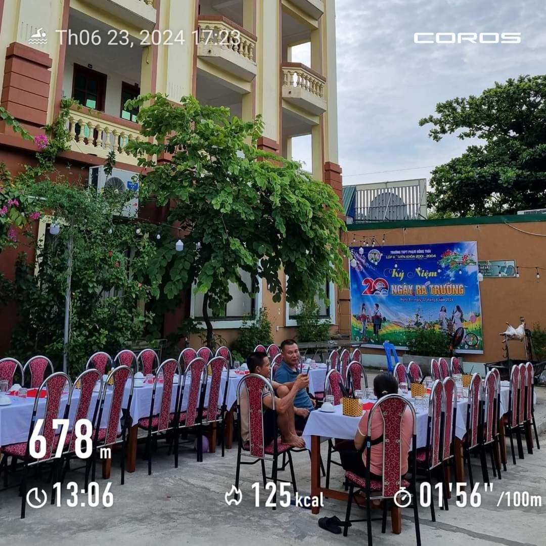 Hotel Khach San Vien Dong à Cửa Lò Extérieur photo