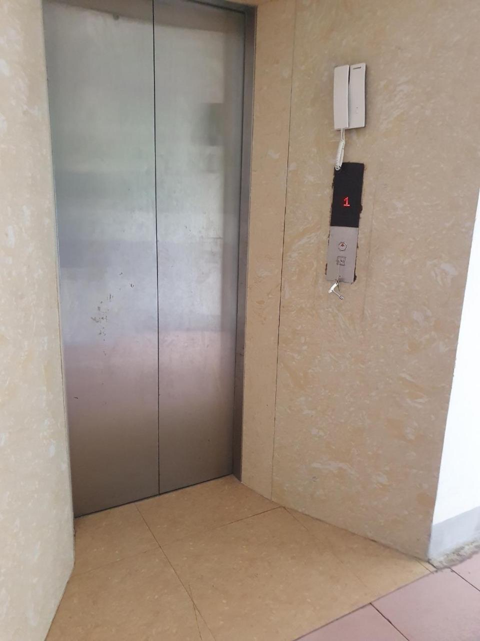 Hotel Khach San Vien Dong à Cửa Lò Extérieur photo