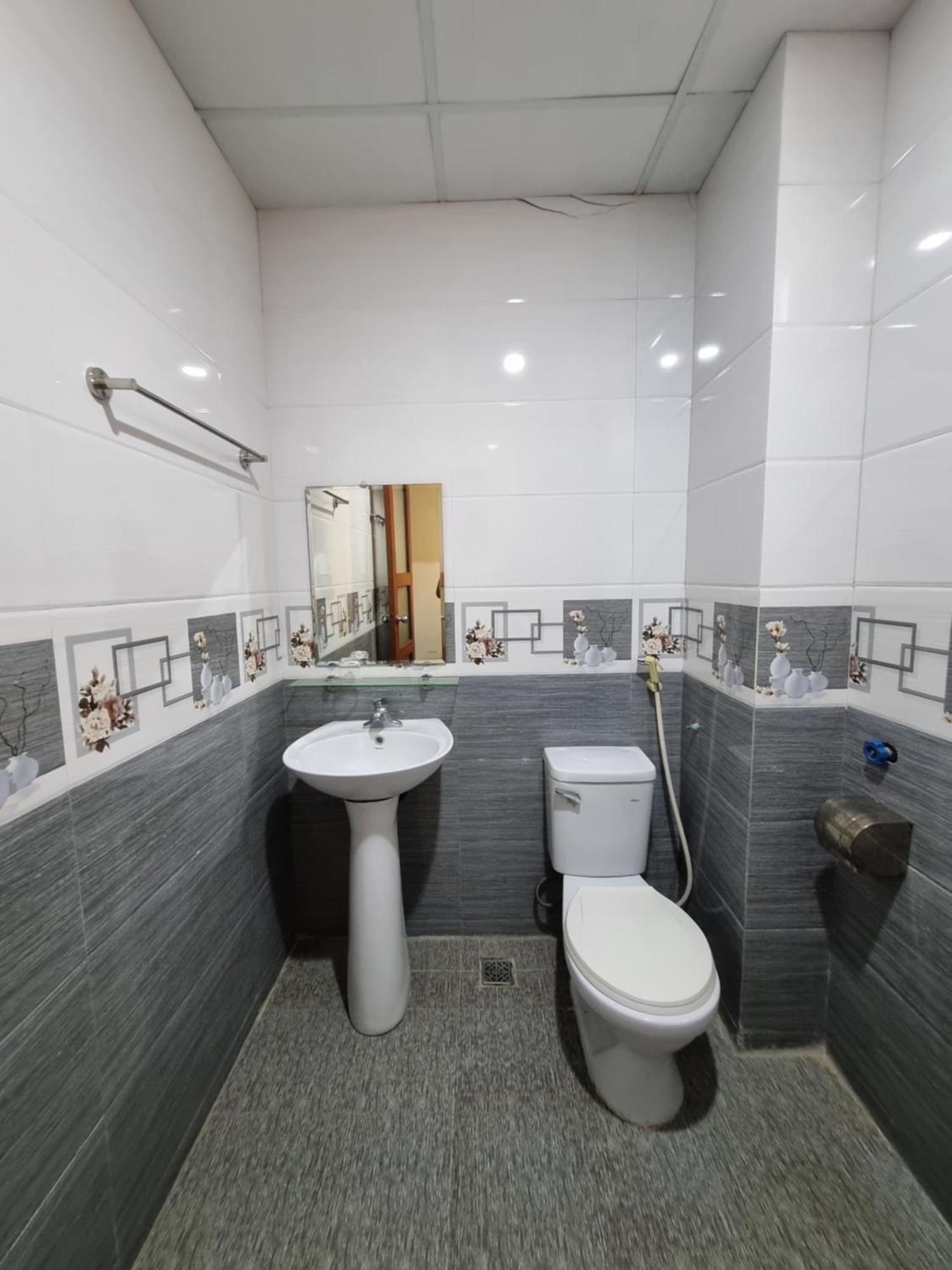 Hotel Khach San Vien Dong à Cửa Lò Extérieur photo